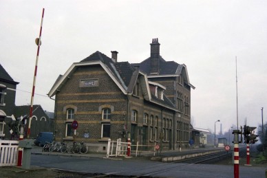 Eine - D5024.jpg